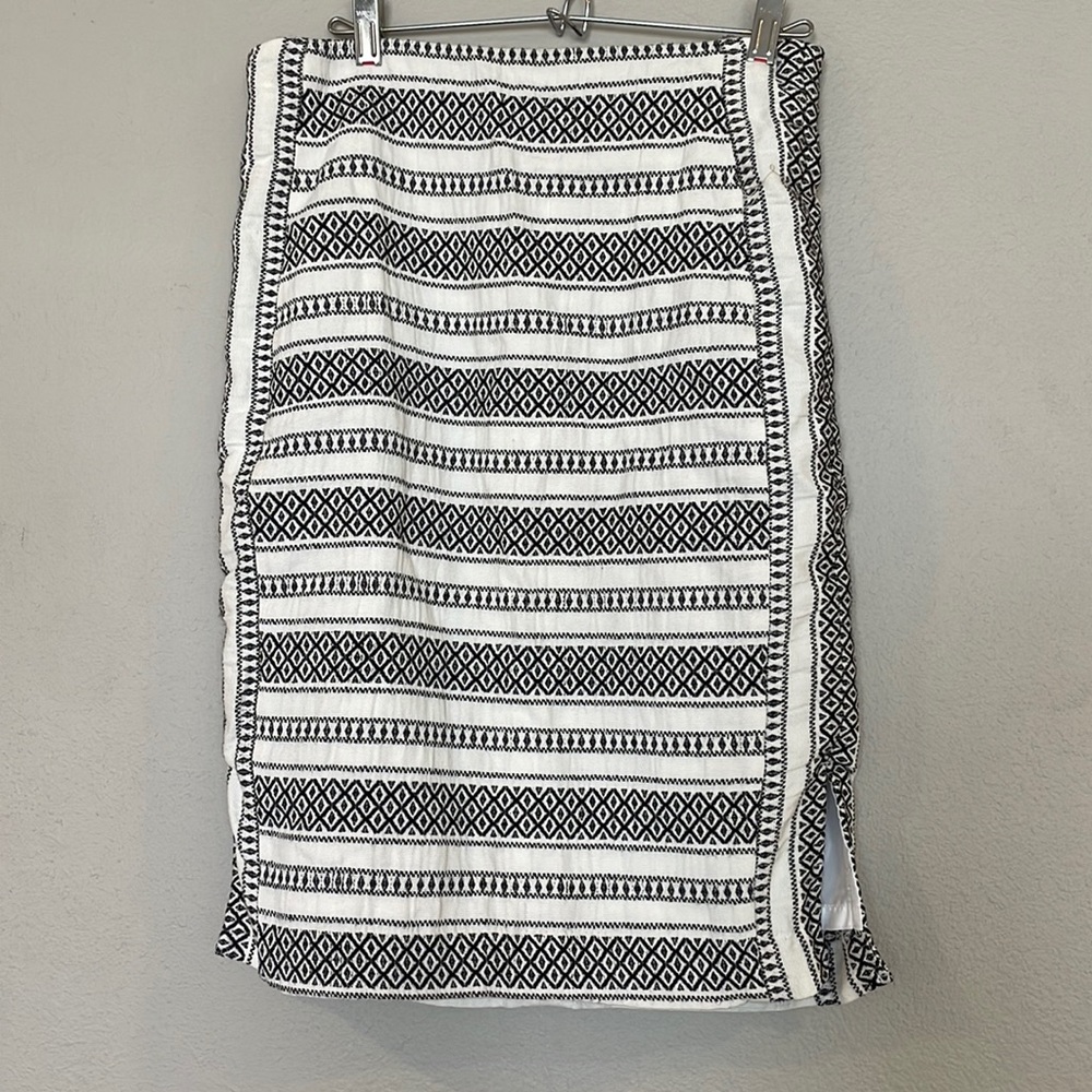 Loft black and white pencil skirt